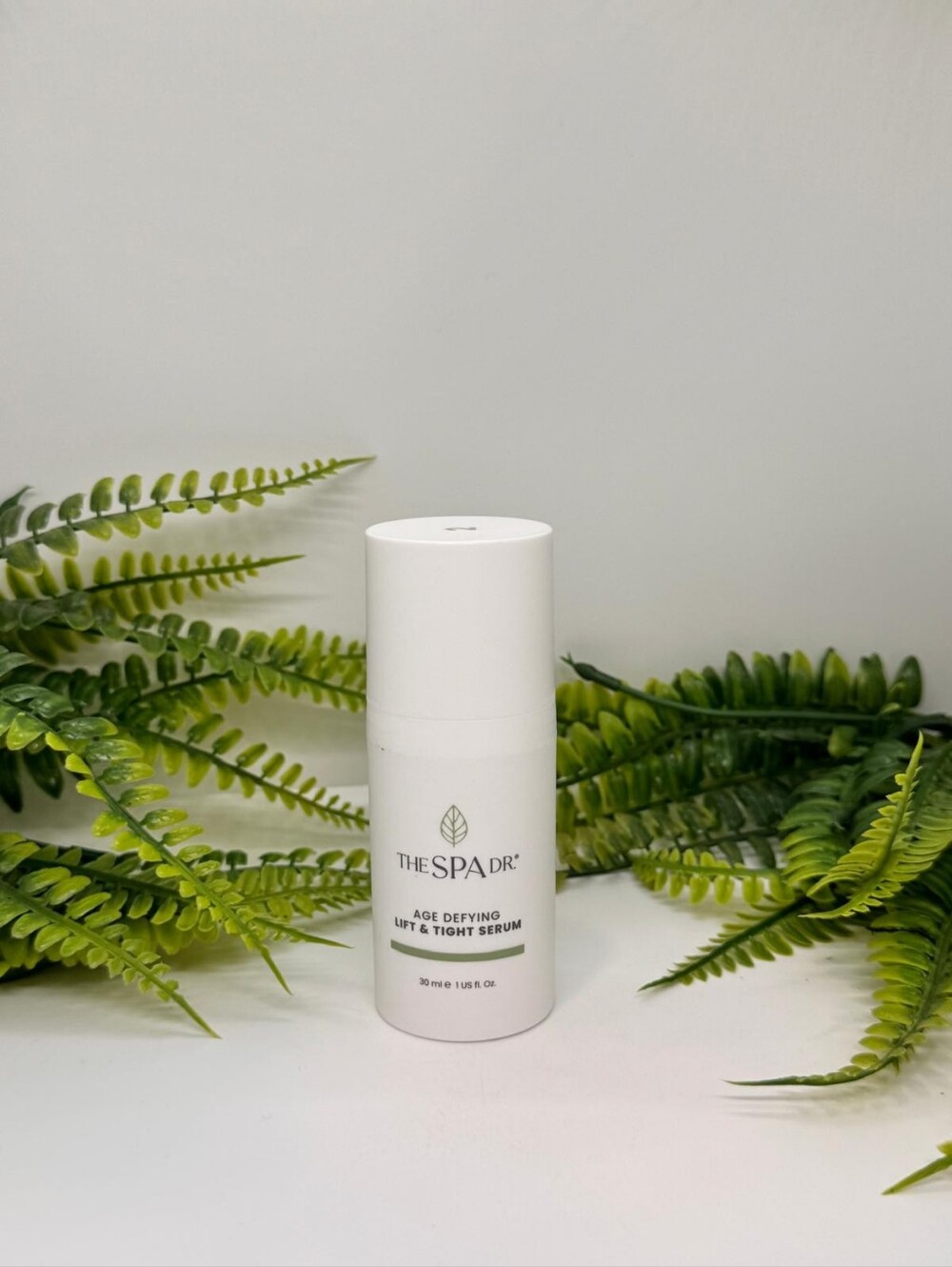 The Spa Dr. Age Defying Lift & Tight Serum/Not BOX
